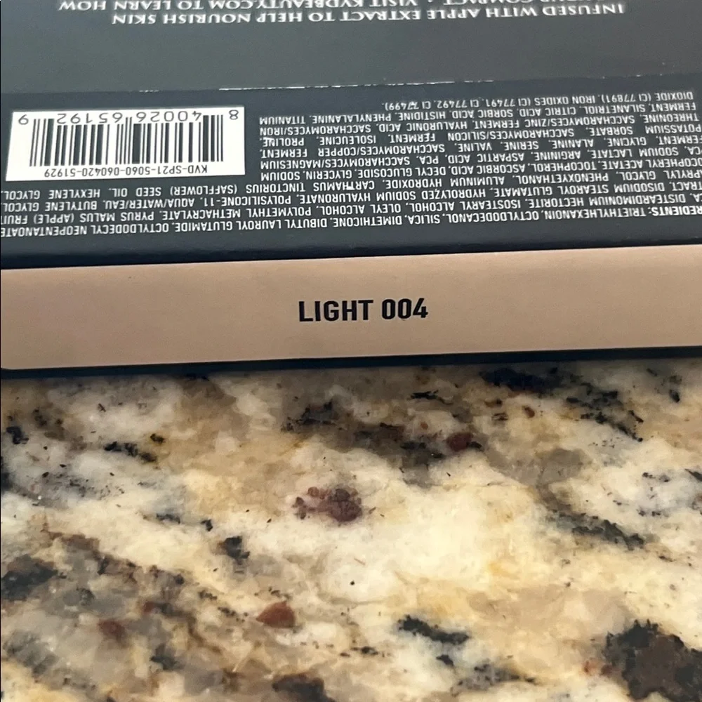 ⚡️💕KVD Light 004 Good Apple Skin-Perfecting Foundation Balm